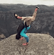 1790875321580.gif